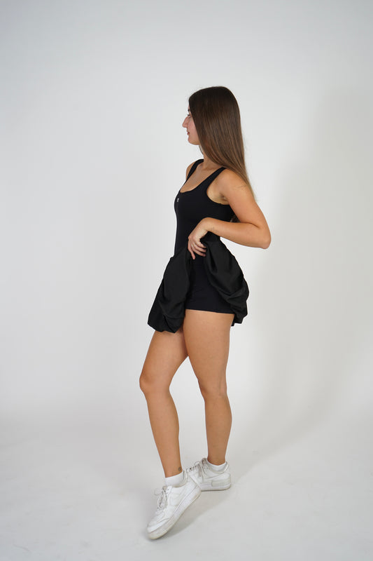 Černé Šaty ELEVATE